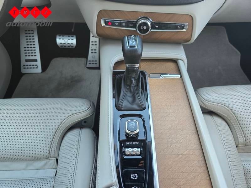 VOLVO XC90 D5 INSCRIPTION - 12