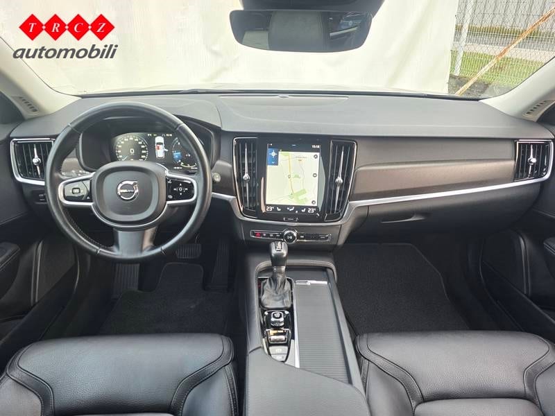 VOLVO V90 Cross Country D4 AWD - 8