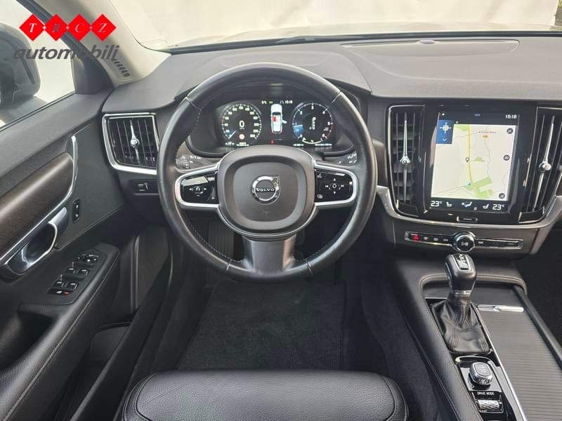 VOLVO V90 Cross Country D4 AWD - 9