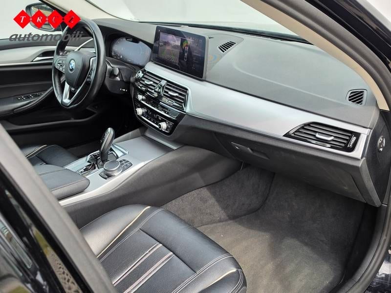 BMW SERIJA 5 520d xDrive - 6