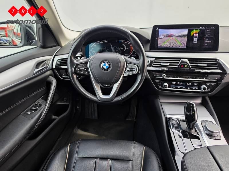 BMW SERIJA 5 520d xDrive - 9