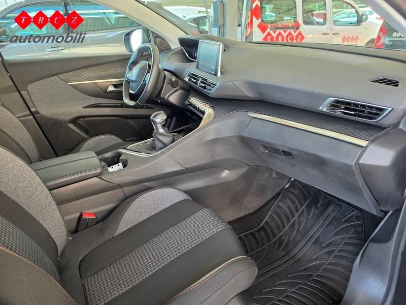 PEUGEOT 3008 ACTIVE BUSINESS 1.2 PureTech - 6