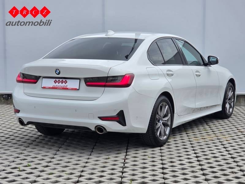 BMW SERIJA 3 320i - 4