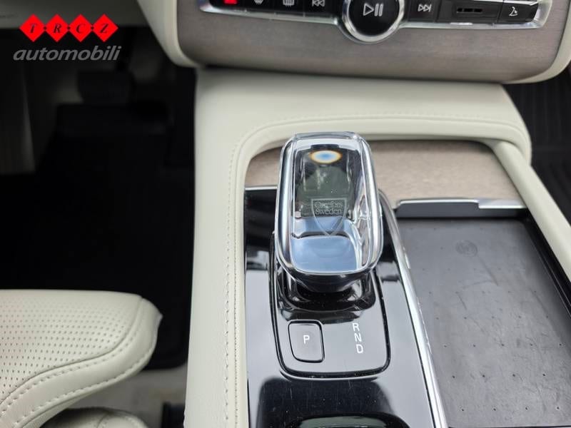 VOLVO XC90 B5 AWD INSCRIPTION - 11