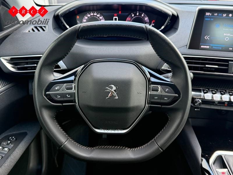 PEUGEOT 3008 1.2 ACTIVE BUSINESS PureTech - 9