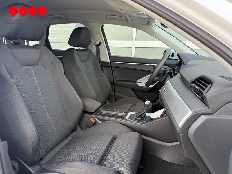 AUDI Q3 35TDI S tr Advanced+ - 7