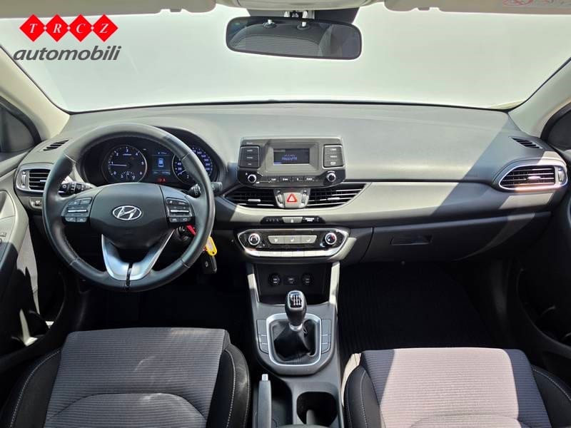 HYUNDAI I30 1.6 CRDI - 8