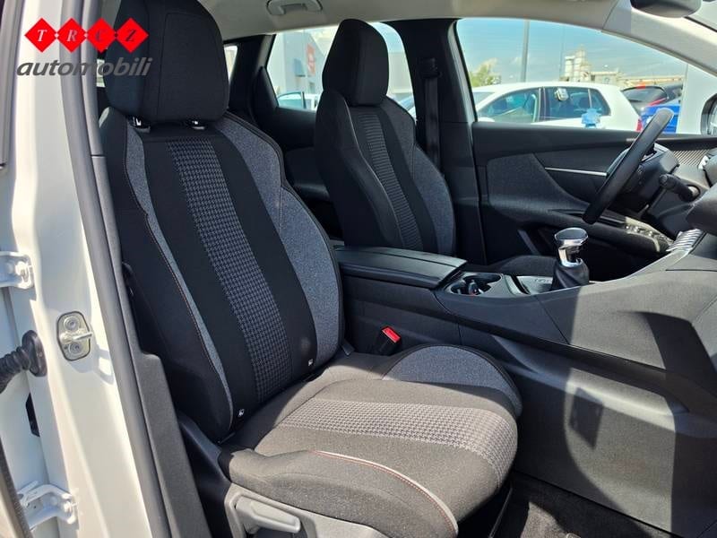 PEUGEOT 3008 1.2 ACTIVE BUSINESS PureTech - 7