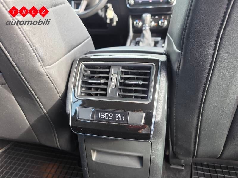 ŠKODA SUPERB COMBI 2.0 TDI DSG - 7