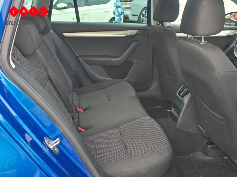 ŠKODA OCTAVIA COMBI 1.6 TDI - 5