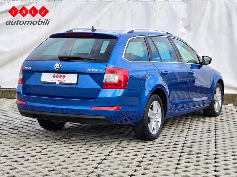 ŠKODA OCTAVIA COMBI 1.6 TDI - 4