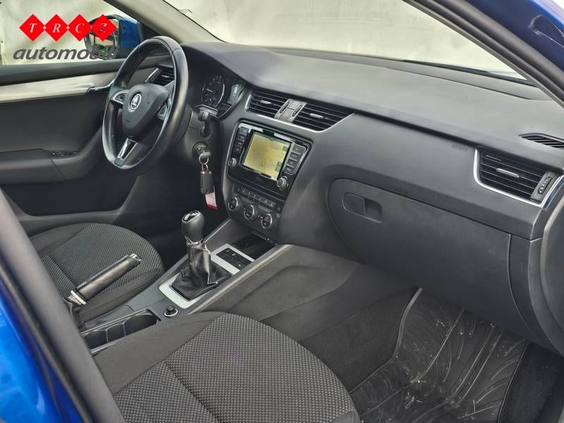ŠKODA OCTAVIA COMBI 1.6 TDI - 6
