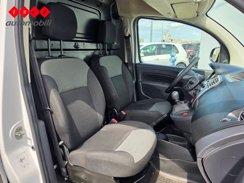 RENAULT KANGOO 1.5 DCI PRO+ - 7