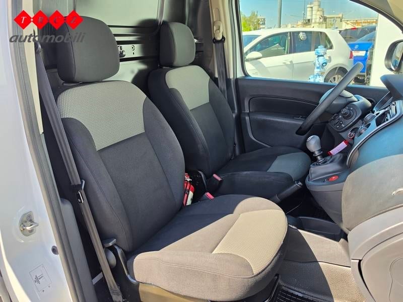 RENAULT KANGOO 1.5 DCI PRO+ - 7