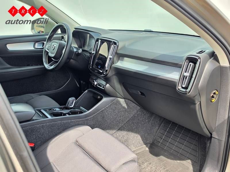 VOLVO XC40 1.5 T3 MOMENTUM PRO - 6