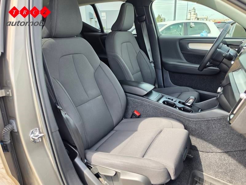 VOLVO XC40 1.5 T3 MOMENTUM PRO - 7