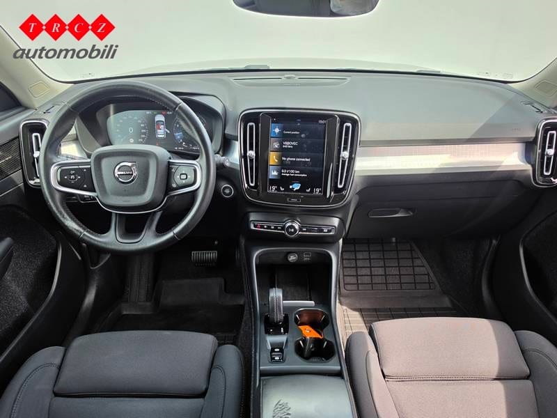 VOLVO XC40 1.5 T3 MOMENTUM PRO - 8