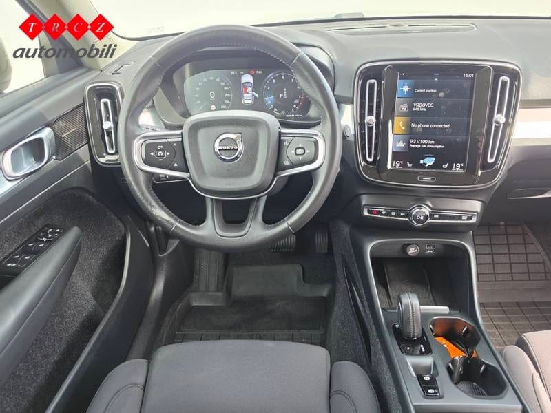 VOLVO XC40 1.5 T3 MOMENTUM PRO - 9