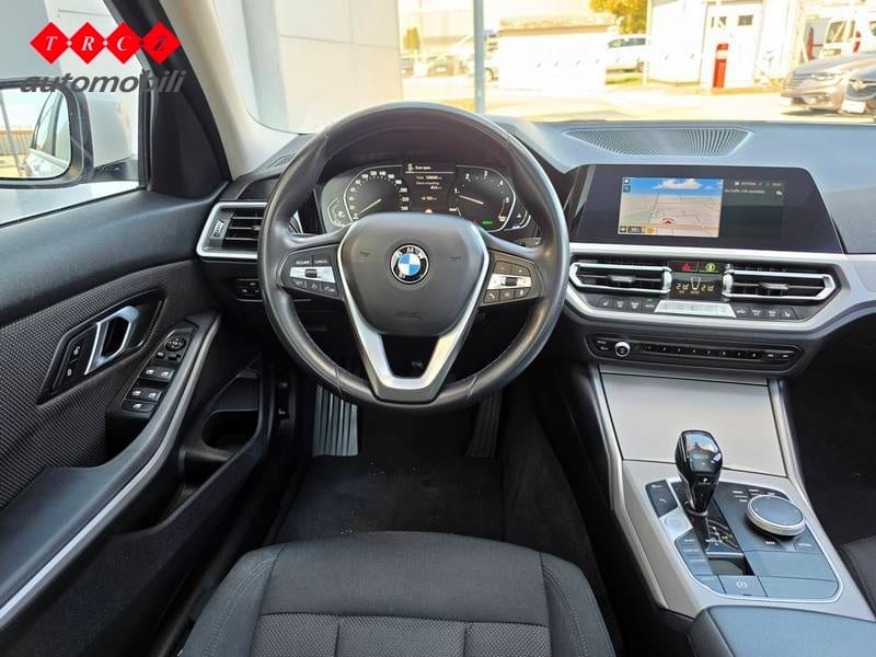 BMW SERIJA 3 318d - 11