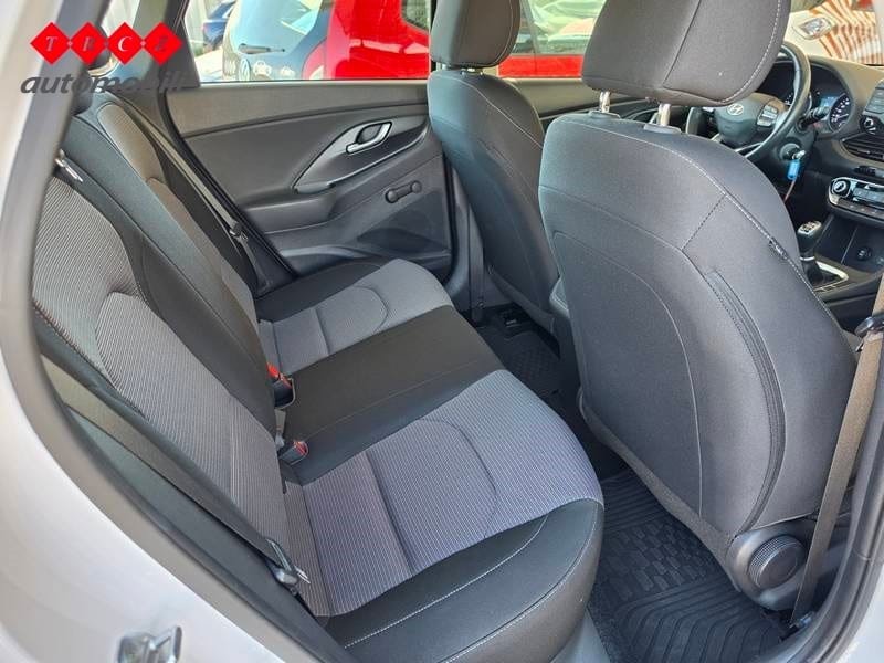 HYUNDAI I30 1.6 CRDI - 5