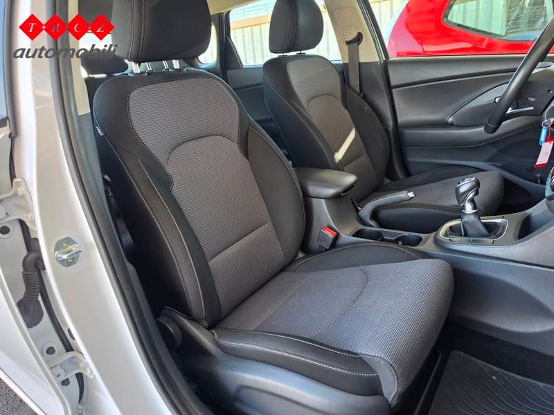 HYUNDAI I30 1.6 CRDI - 7