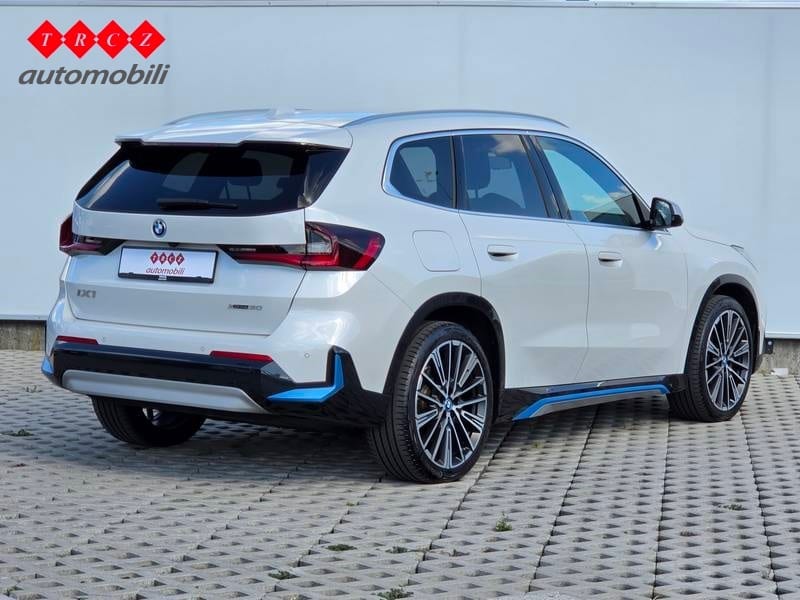 BMW iX1 xDrive 30 - 4
