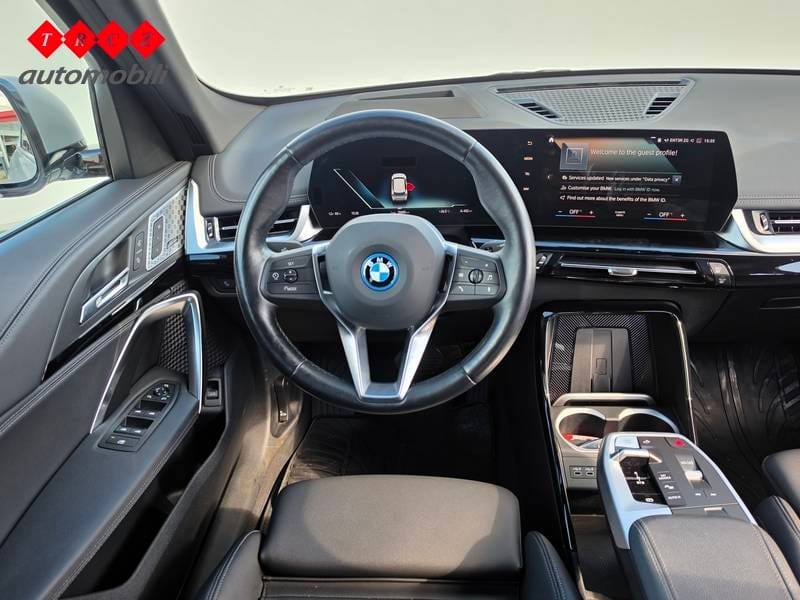 BMW iX1 xDrive 30 - 9