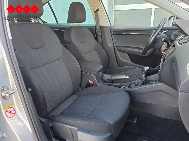 ŠKODA OCTAVIA 2.0 TDI DSG Style - 7