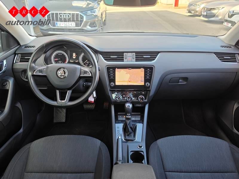 ŠKODA OCTAVIA 2.0 TDI DSG Style - 8