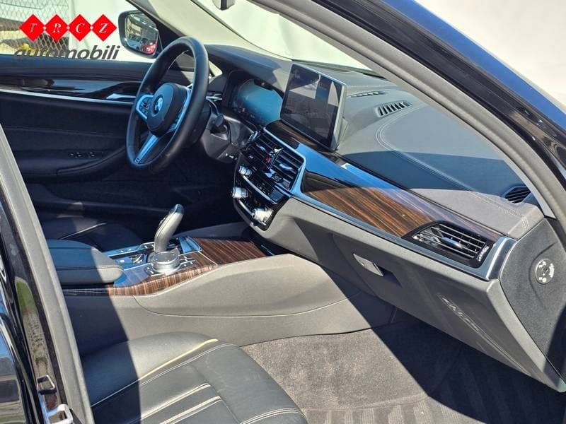 BMW SERIJA 5 530d xDrive - 6