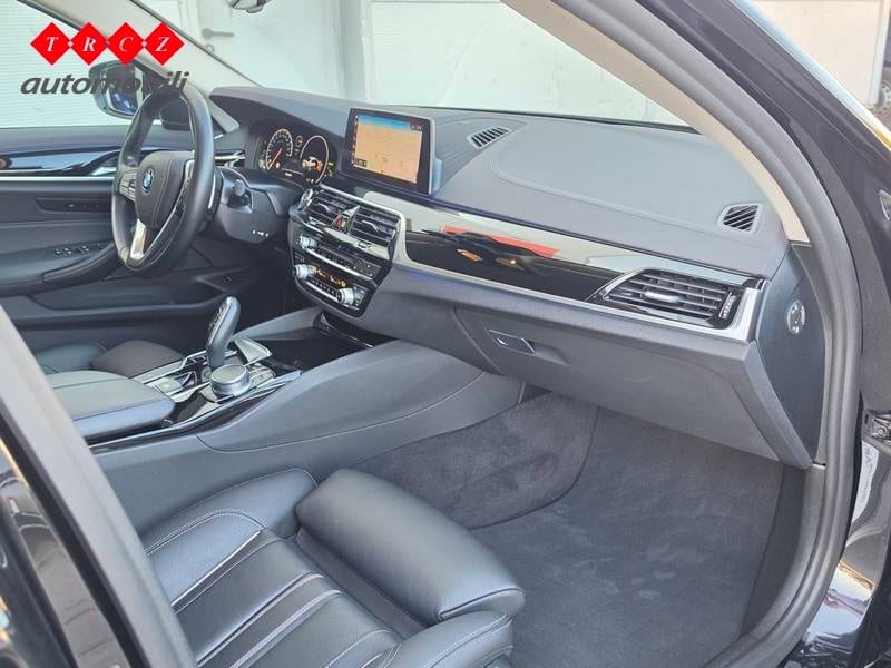 BMW SERIJA 5 520d xDrive - 6