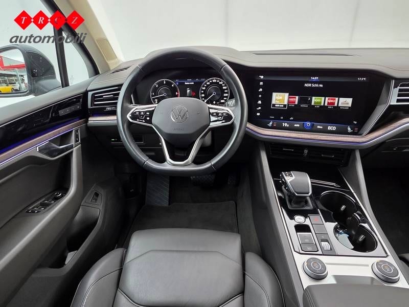 VW TOUAREG 3.0 TDI DSG 4Motion - 9