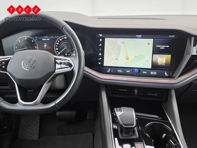 VW TOUAREG 3.0 TDI DSG 4Motion - 10