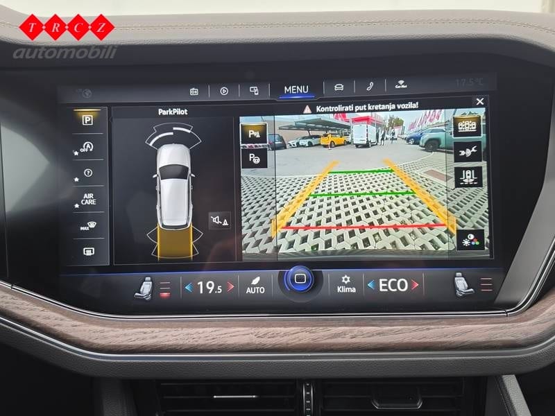 VW TOUAREG 3.0 TDI DSG 4Motion - 11