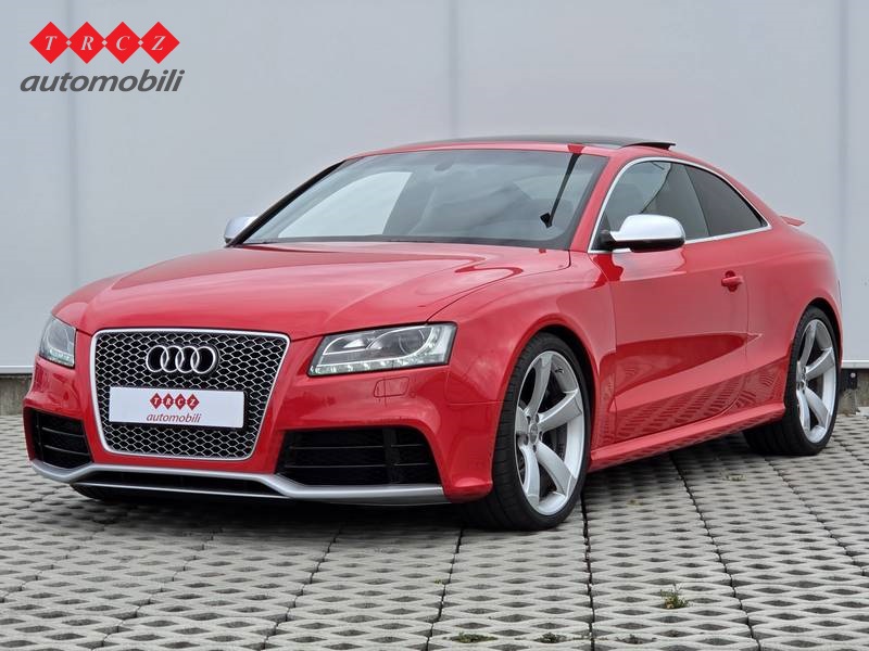 AUDI RS5 4.2 V8