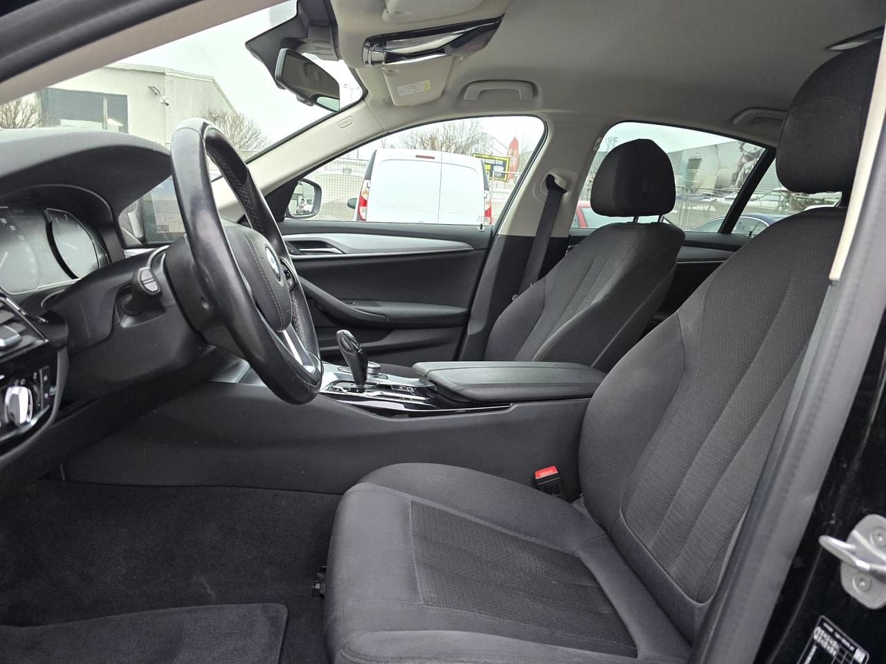 BMW 520D * REDIZAJN MODEL * ODLIČNO STANJE * SERVISNA KNJIGA * - 18