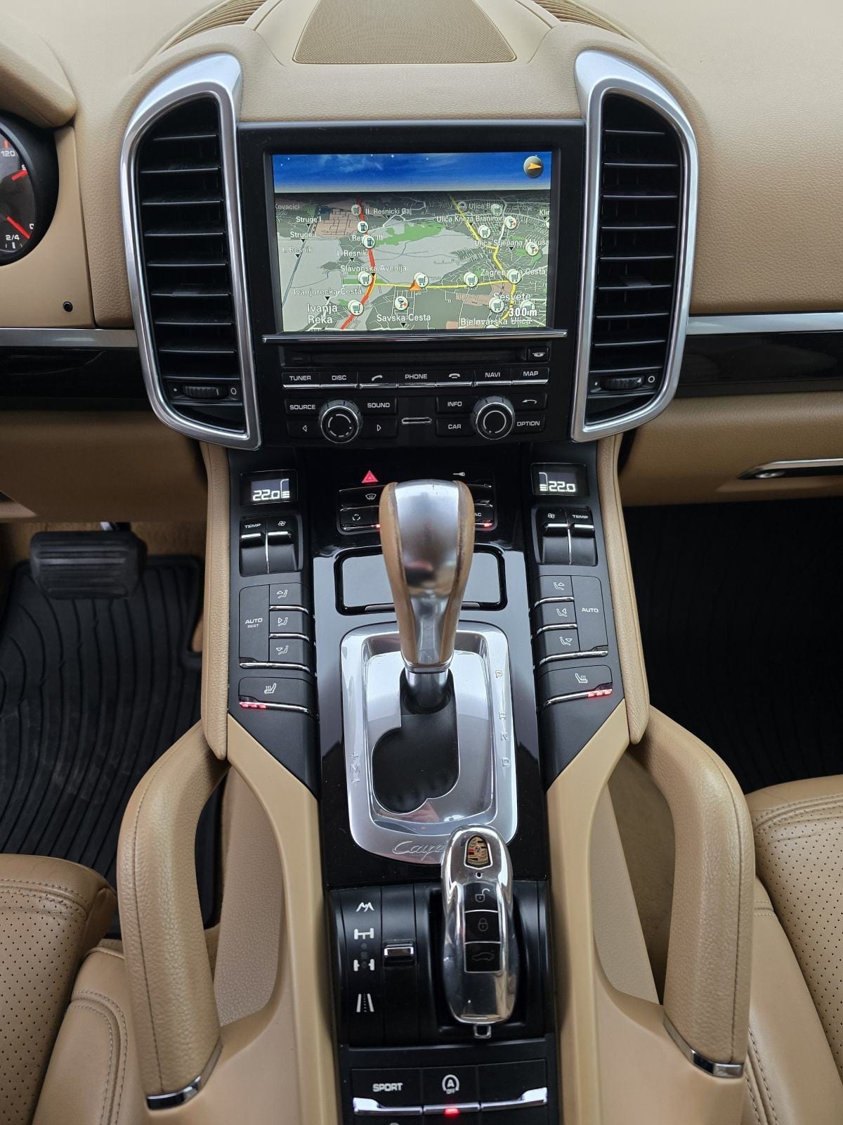PORSCHE CAYENNE 3.0D * ODLIČNO STANJE * 2011.GODINA * MOGUĆA ZAMJENA * - 13