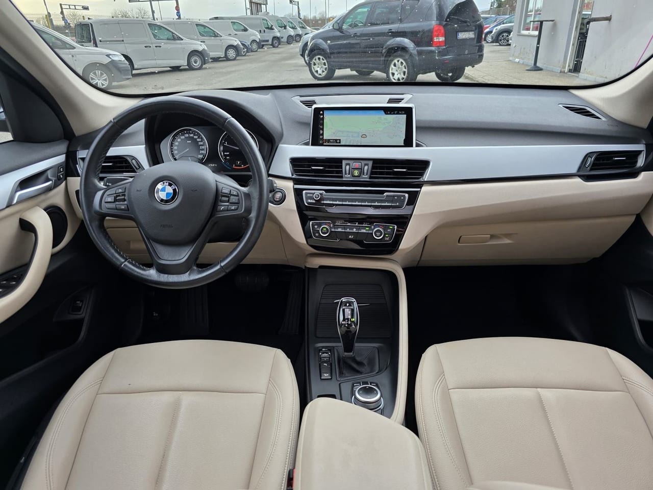 BMW X1 2.0D X-DRIVE * ODLIČNO STANJE * AUTOMATIK * 2020.GOD. * PDV * - 11