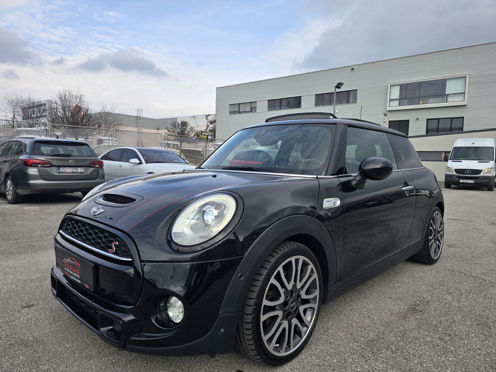 MINI COOPER S 2.0i * FULL OPREMA * ODLIČNO STANJE * REG.GODINU DANA *
