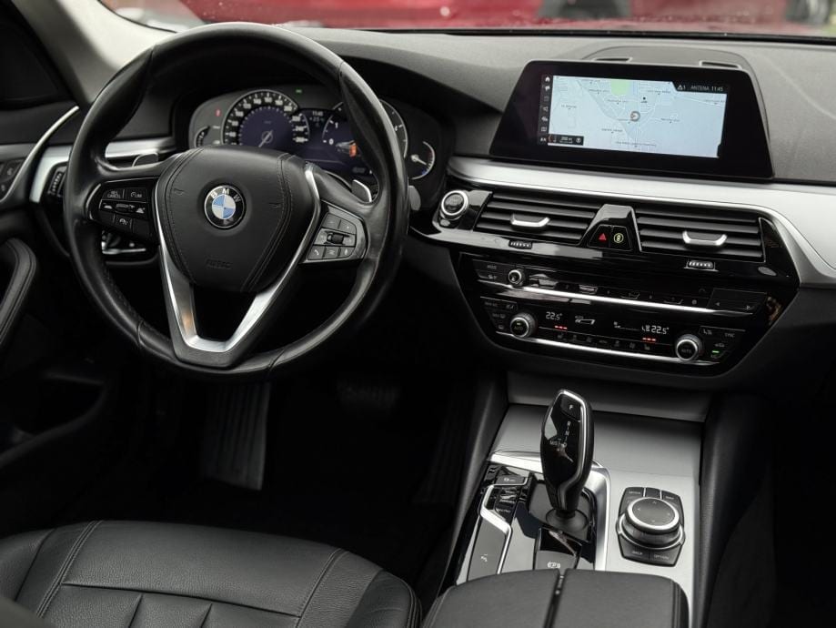 BMW serija 5 520d 2020g. Automatik *Executive* *Garancija 12 mjeseci*, 2020 god. - 10