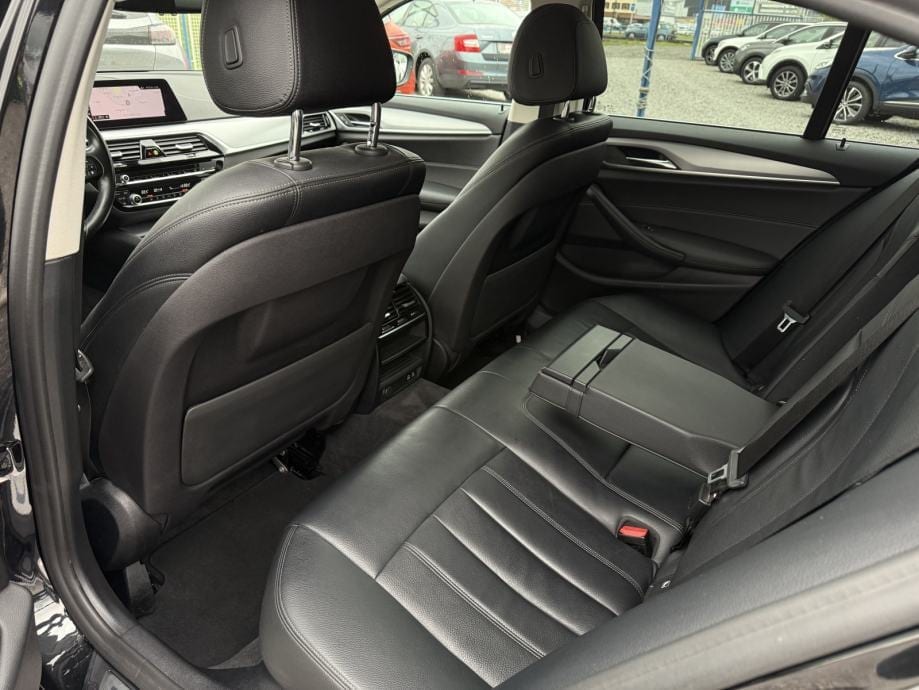 BMW serija 5 520d 2020g. Automatik *Executive* *Garancija 12 mjeseci*, 2020 god. - 17