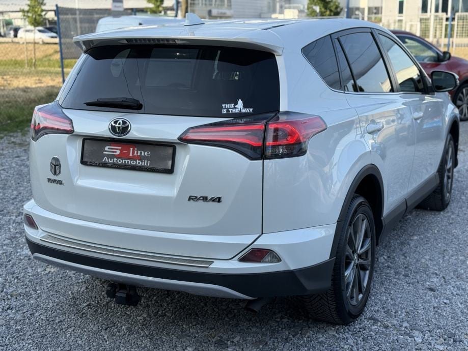 Toyota RAV4 2,0 *Premium* Garancija 12 mjeseci*, 2016 god.