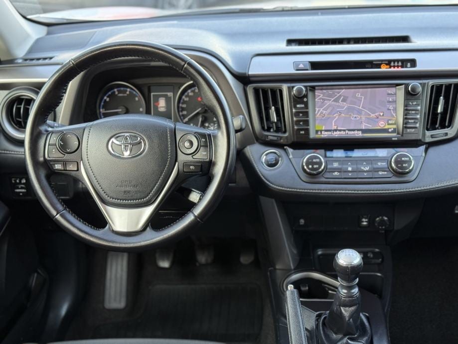 Toyota RAV4 2,0 *Premium* Garancija 12 mjeseci*, 2016 god. - 11