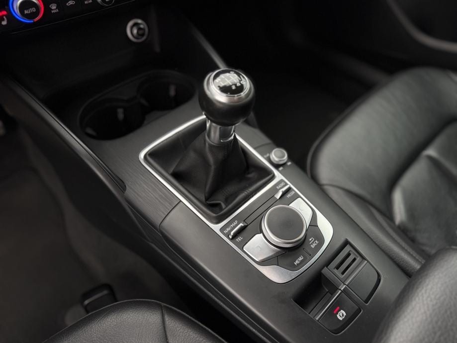 Audi A3 30 TDI SportBack 2019g, * S-Line * Bi-Xenon- LED*, 2019 god. - 23