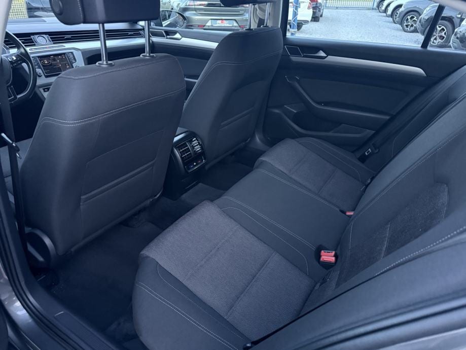 VW Passat 1,6 TDI 2016g. *COMFORTLINE* Garancija 12 mjeseci * - 12