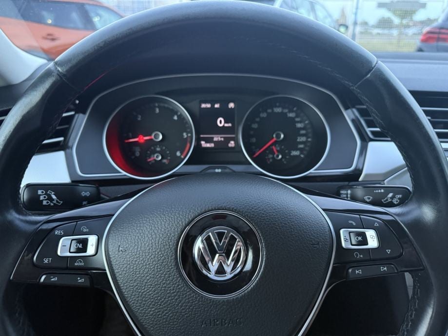 VW Passat 1,6 TDI 2016g. *COMFORTLINE* Garancija 12 mjeseci * - 17
