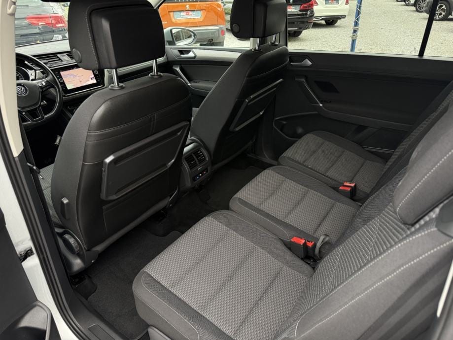 VW Touran 1,6 TDI DSG 2018g.*Comfortline* 7 sjedala* Garancija 12 mj.*, 2018 god. - 15