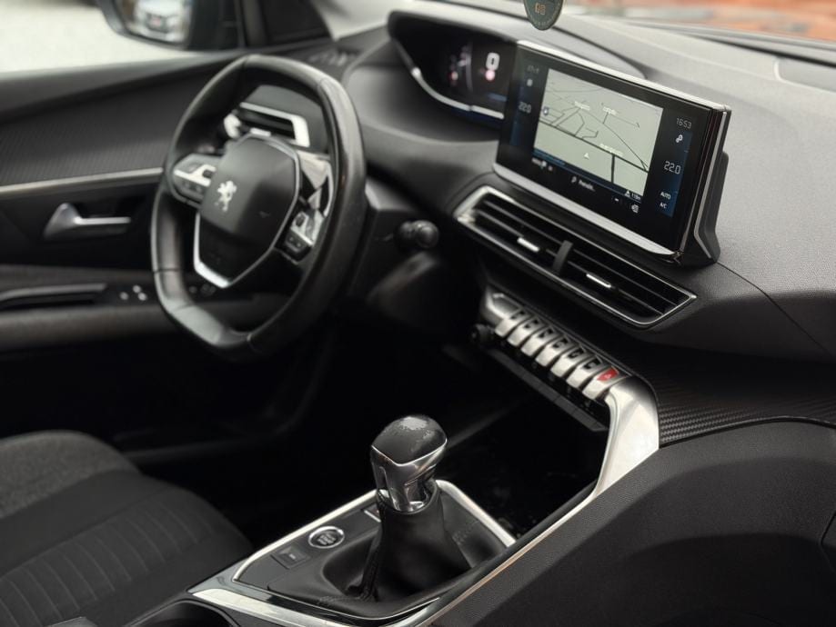 Peugeot 3008 1,5 BlueHDI 2021g. *STYLE* NAPRAVLJEN VELIKI SERVIS*, 2021 god. - 13