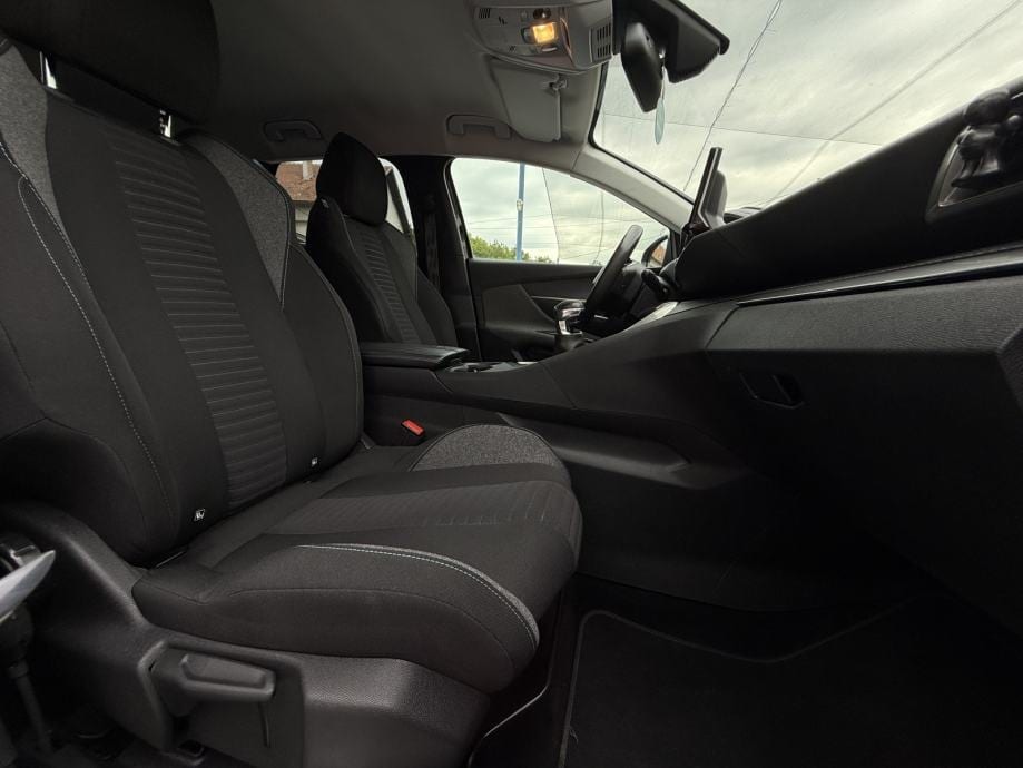 Peugeot 3008 1,5 BlueHDI 2021g. *STYLE* NAPRAVLJEN VELIKI SERVIS*, 2021 god. - 15