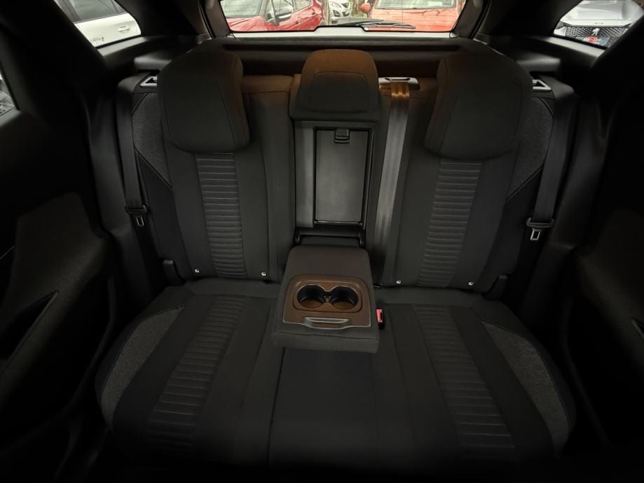 Peugeot 3008 1,5 BlueHDI 2021g. *STYLE* NAPRAVLJEN VELIKI SERVIS*, 2021 god. - 19